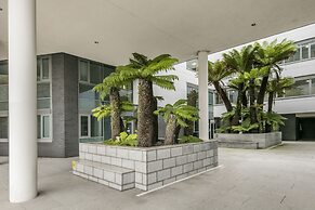 Cathedral Court