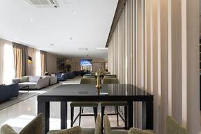 Hotel Salona Palace