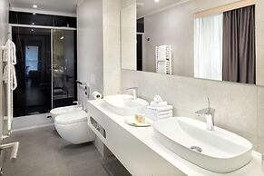 Hotel Salona Palace