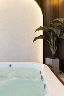 Hotel Salona Palace