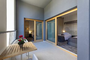 Hotel Salona Palace