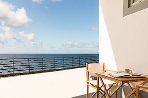 White Exclusive Suite & Villas