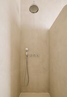 White Exclusive Suite & Villas