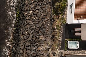 White Exclusive Suite & Villas