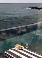 White Exclusive Suite & Villas