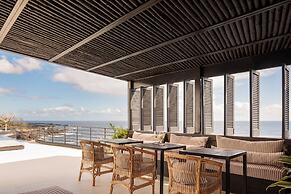 White Exclusive Suite & Villas