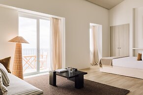 White Exclusive Suite & Villas