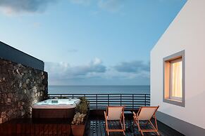 White Exclusive Suite & Villas
