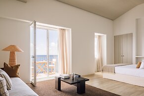 White Exclusive Suite & Villas