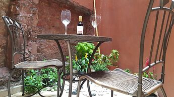Niceplace Inn