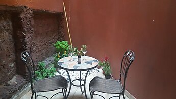 Niceplace Inn