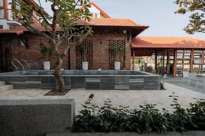 Hue Riverside Villa