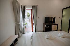 Hue Riverside Villa