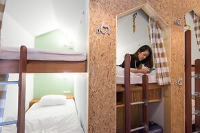 Barn and Bed Hostel