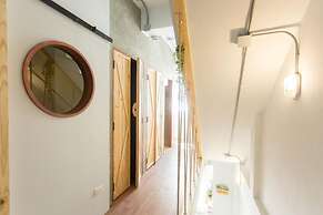 Barn and Bed Hostel