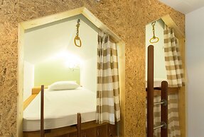 Barn and Bed Hostel
