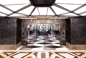 Legend Palace Hotel