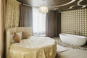 Ya - Hotel