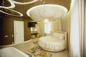 Ya - Hotel