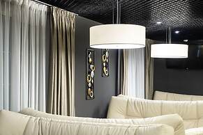 Ya - Hotel