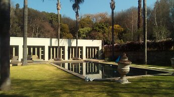 Hoeveld House