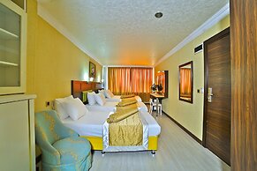 The Center Hotel