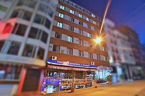 The Center Hotel