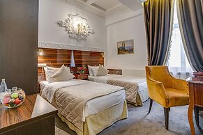 Sadovnicheskaya Hotel