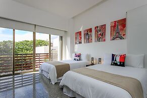 Infinito by Playa Moments