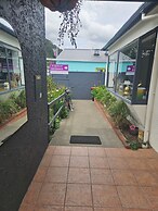 Piwaka Lodge and Backpackers