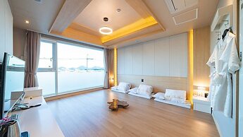Hotel the One Yeosu