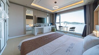 Hotel the One Yeosu