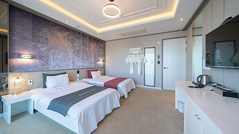 Hotel the One Yeosu