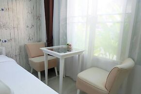 Noble Baan Pastel