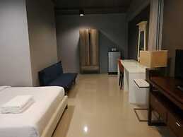 Loft 21 Apartment Romklao