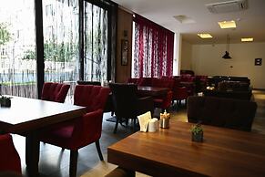 Kalevera Hotel