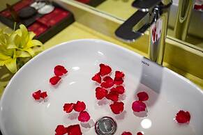 Freesia Hotel