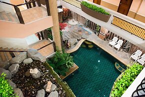 Sa-Bai-Dee Condo
