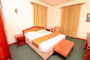 Alpine Hotel