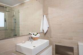 Cedar Bay Beachside Villas