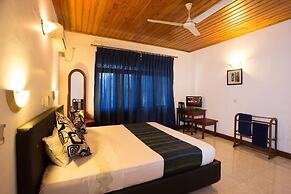 Tamarind Tree Inn