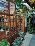 Carnation Rest