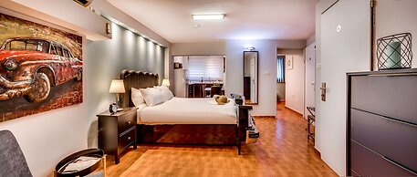 Avital Hotel