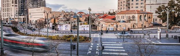 Avital Hotel