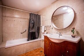 Avital Hotel