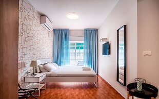 Avital Hotel