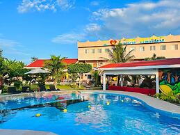 Cocomango's Resort