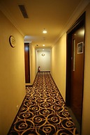 Grand Harbour Hotel