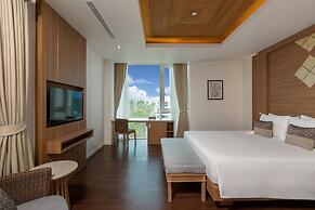 Splash Beach Resort, Mai Khao, Phuket