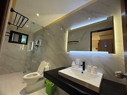 Alona Vida Beach Resort